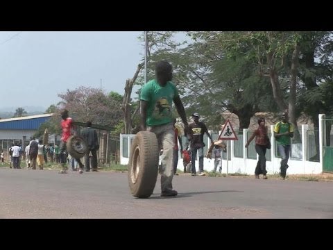 Centrafrique: scènes de pillage à Bangui, les Tchadiens en fuite
