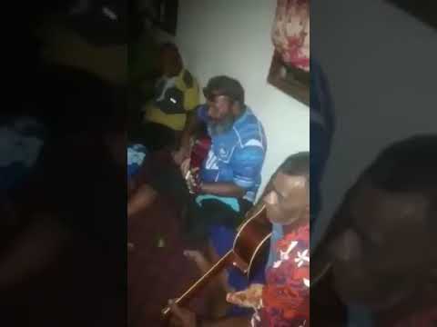 Adi Tagimoucia – Cover. Voqa kei Neimasi. 