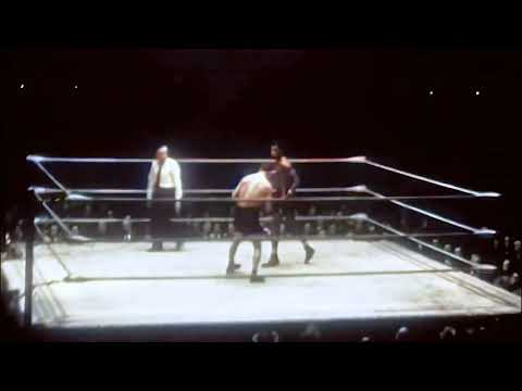 RARE Sugar Ray Robinson in his Prime! Robinson vs Cliff Beckett (21.4.1950)- Highlights in Color