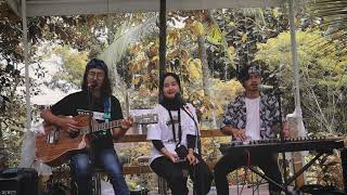 Download lagu Neng Geulis cover Viola Andara Anjar Boleaz & Galuh live di Selaras Outdoor mp3
