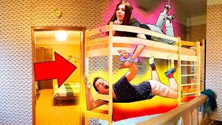 ПРОВЕЛА 24 ЧАСА В НАРУЧНИКАХ НА ДВУХЭТАЖНОЙ КРОВАТИ ШКАФУ ПАРНЯ ПРАНК И ЧЕЛЛЕНДЖ / ОЧЕНЬ ПЛОХАЯ ИДЕЯ
