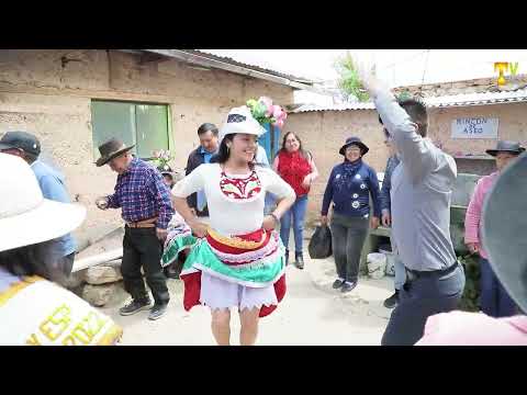 Con mucha alegría bailamos nuestro Huaylas macho