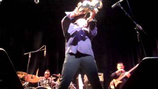 Richard Elliot Performs Rock Steady Move on Up Live