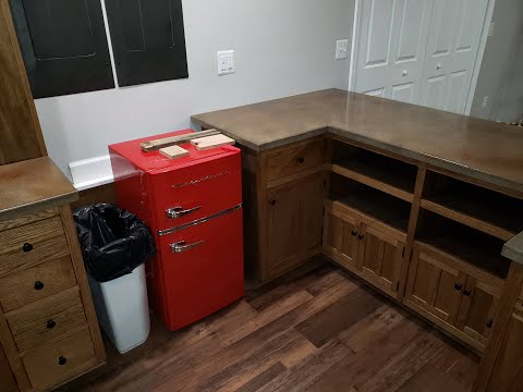 Concrete Countertop - Part 2 - Acid Stain & Seal