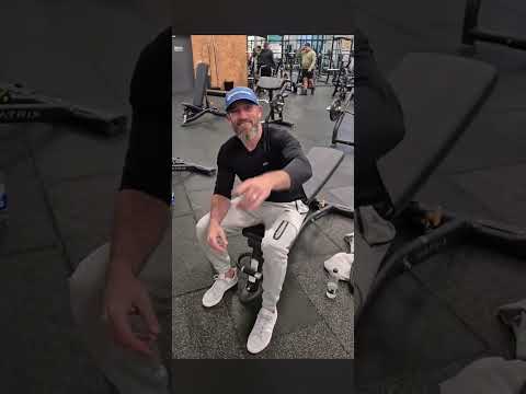 DANNY G TRY’S ACTING HARD IN THE GYM INFRONT OF STRANGERS🤡(EXTREMELY EMBARRASSING) 