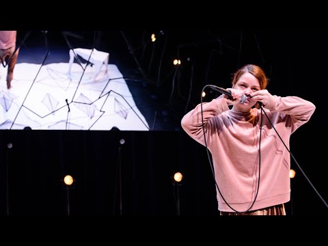 Theatervoorstelling ‘Emma wil leven’ over anorexia in theater De Meerpaal Theatervoorstelling ‘Emma wil leven’ over anorexia in theater De Meerpaal