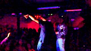 Nicky Jam - Fiel a tu piel- Amor Bandido -Curiosidad (EN VIVO)