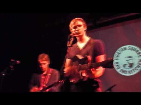 Erland and the Carnival : You Don't Have To Be Lonely : Hoxton Bar & Kitchen 6 May 2010