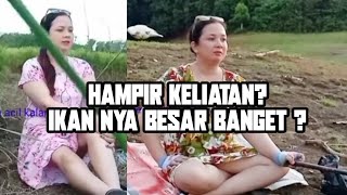 Download lagu Mancing H0t Mom Acil kalambuay Di Sungai Cuma Pakai Daster Aja mp3 Download lagu Mancing H0t Mom Acil kalambuay Di Sungai Cuma Pakai Daster Aja mp3