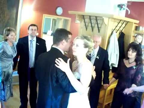Svatba   Svaťka a Honza 2011 video klip wmv   04 min