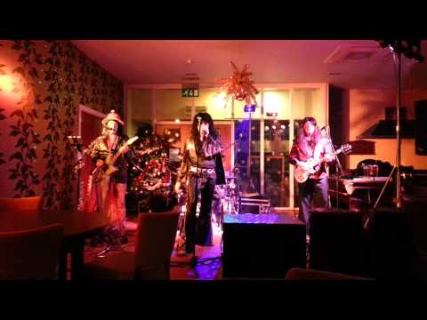 the slightly famous glitterballs "hey rock n roll "