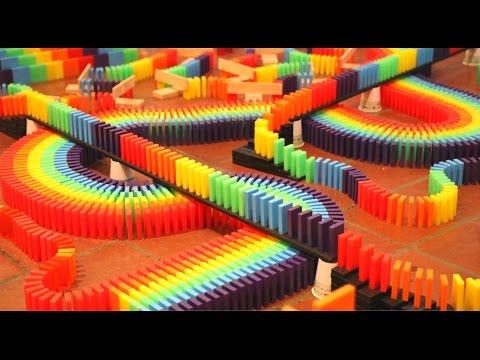 30,000 Dominoes! (BMAC 10 Falldown)