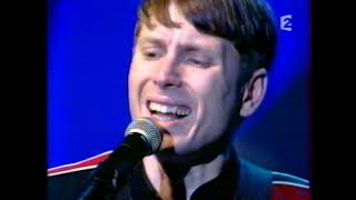 FRANZ FERDINAND // 2005-12-22 Traffic Music France 2 - Take me Out + It Won't Be Long (Jil Archives)