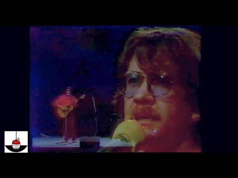 Dick Gaughan - As I Walked Down the Road (Live 1983 - Festival d. pol. Liedes, Volksbühne Berlin)