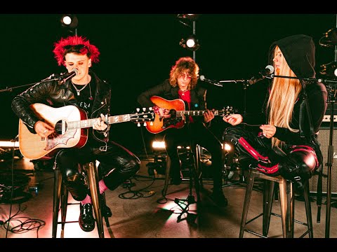 YUNGBLUD & Avril Lavigne - I'm With You (Live from The Yungblud Show)