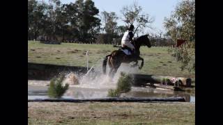 preview picture of video 'Moora Horse Trials X-Country 2009'