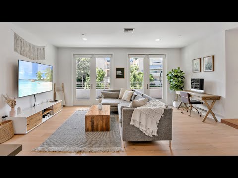 Stunning, Super Chic Luxury Condo in the Heart of Studio City