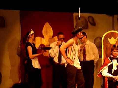 Klipp från niornas teater i Grästorp 2009