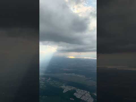 Rio Madeira iluminado de dourado na chegada em Porto Velho no A321 da Latam