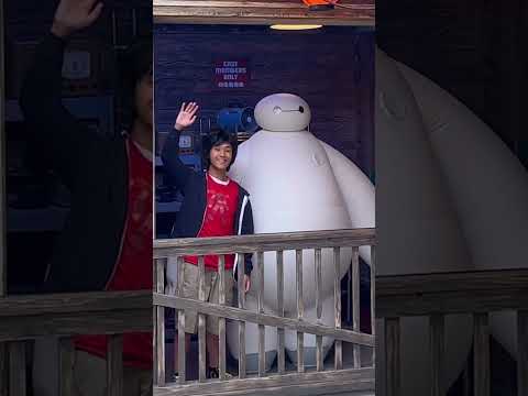 BAYMAX has arrived at Disney California Adventure Park! #baymax #californiaadventure #sanfransokyo
