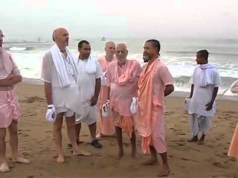 Srila Gurudeva walking on the beach in Puri 2009
