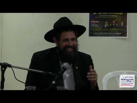 "שבת שלום" ליהודי בפאב - והוא מגיע לבית חב"ד