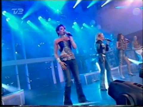 EyeQ - The world outside my door (LIVE)