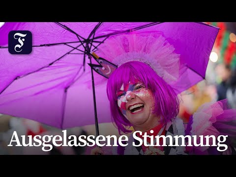 Video Thumbnail: Straßenkarneval startet im Regen