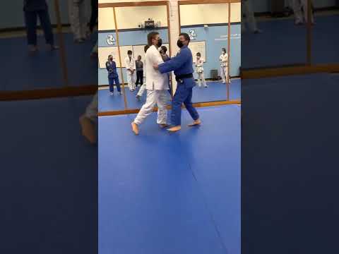ko uchi gari (minor inside reap)