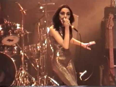 PJ Harvey Roskildefestival Roskilde Denmark 29 jun 1995 Full Show 1 Cam-version
