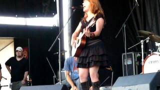 Serena Ryder - Blown like the Wind at Night (Beachfest)