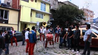 preview picture of video 'Banda La Nueva Incomparable  RECORRIDO  ( En Vivo Loma Del Padre Cuajimalpa 2014 )'