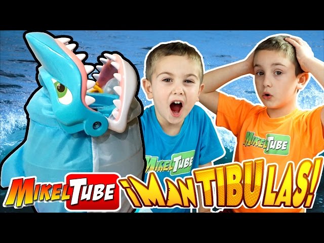 Vídeo relacionado con Mandibulas, Juego de Mesa. La pesca más divertida, Juego para niños partir de 4 años. Rescata los animalitos marinos sin que el Tiburón te atrape. Saca los peces de su mandíbula con tu caña de pescar