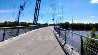 preview picture of video 'Hochwasser 2013 Magdeburg Herrenkrug über die Elbe (HD - Nokia Lumia 920 - OIS)'