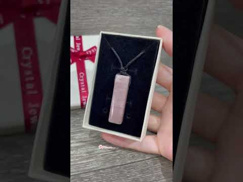 Подарок парню, девушке - натуральный камень кристалл Земляничный Кварц кулон на шнурочке экошелк в коробочке - фото 1 - id-p2007010926