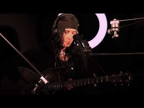 Video thumbnail for I Come With Knives (Acoustic)