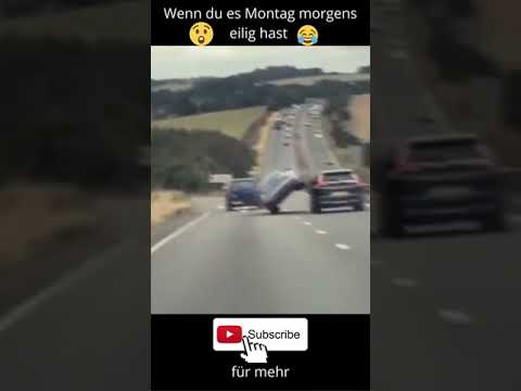Wenn du Montag morgens wieder spät dran bist 😂 #shorts #rasen
