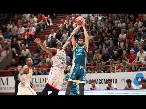 Semifinale - Gara 3: Giorgio Tesi Group Pistoia - Acqua S.Bernardo Cantù 73-69