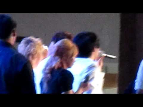 ZE:A AFTER FANSIGNING EVENT - MARKET MARKET - 011412