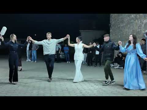 Sadam Muska  So družina vo tudjina 2025 [ke Ehemina] [Zlipotok]