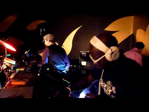 Crazy Sir-G ft Le Mash Club