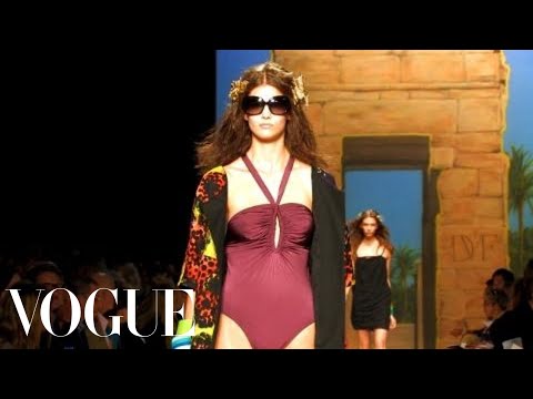 Fashion Show - Diane von Furstenberg: Spring 2010 Ready-to-Wear