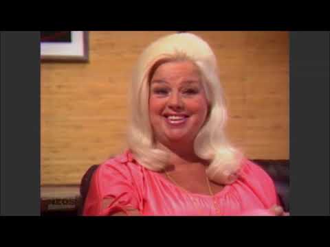 DIANA DORS - RAY WOOLF SHOW - AUCKLAND - NEW ZEALAND - DECEMBER 1979 - BRIEF APPEARANCE