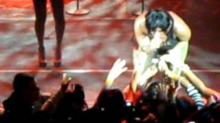 Fantasia: &quot;Move On Me&quot; - Paradise Theater New York, NY 2/26/11