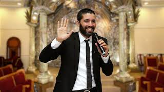 איך לזכות לשלום בית תוך כדי נהיגה ברכב  הרב שניר גואטה בטיפ ענק לחיים - עם כתוביות בעברית (הרב שניר גואטה) - התמונה מוצגת ישירות מתוך אתר האינטרנט יוטיוב. זכויות היוצרים בתמונה שייכות ליוצרה. קישור קרדיט למקור התוכן נמצא בתוך דף הסרטון