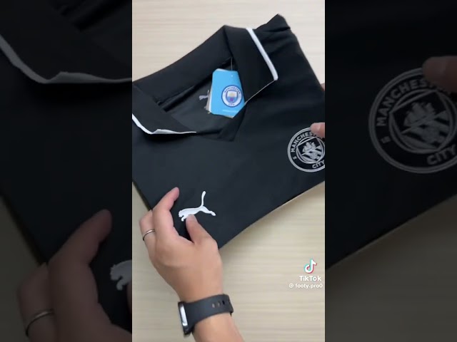 Vídeo relacionado con PUMA Manchester City FC Pantalones Cortos para Hombres 25/26, Blanco (White x Team Light Blue), L