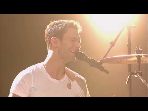 Christina Aguilera (Coaches Perfomance) The Voice 2011 - Crazy