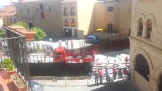 preview picture of video 'Anuncio camiones Volvo, toros desde la Plaza de Ciudad Rodrigo'