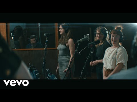 Sylvan Esso - Radio (Echo Mountain Sessions)
Sylvan Esso - Radio (Echo Mountain Sessions)