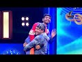 Tutul picked up the youngest contestant in his arms after listening to the song Music Reality Show | Sure Sera